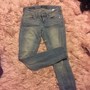 LUCKY BRAND “Charlie Skinny” Jeans 0/25